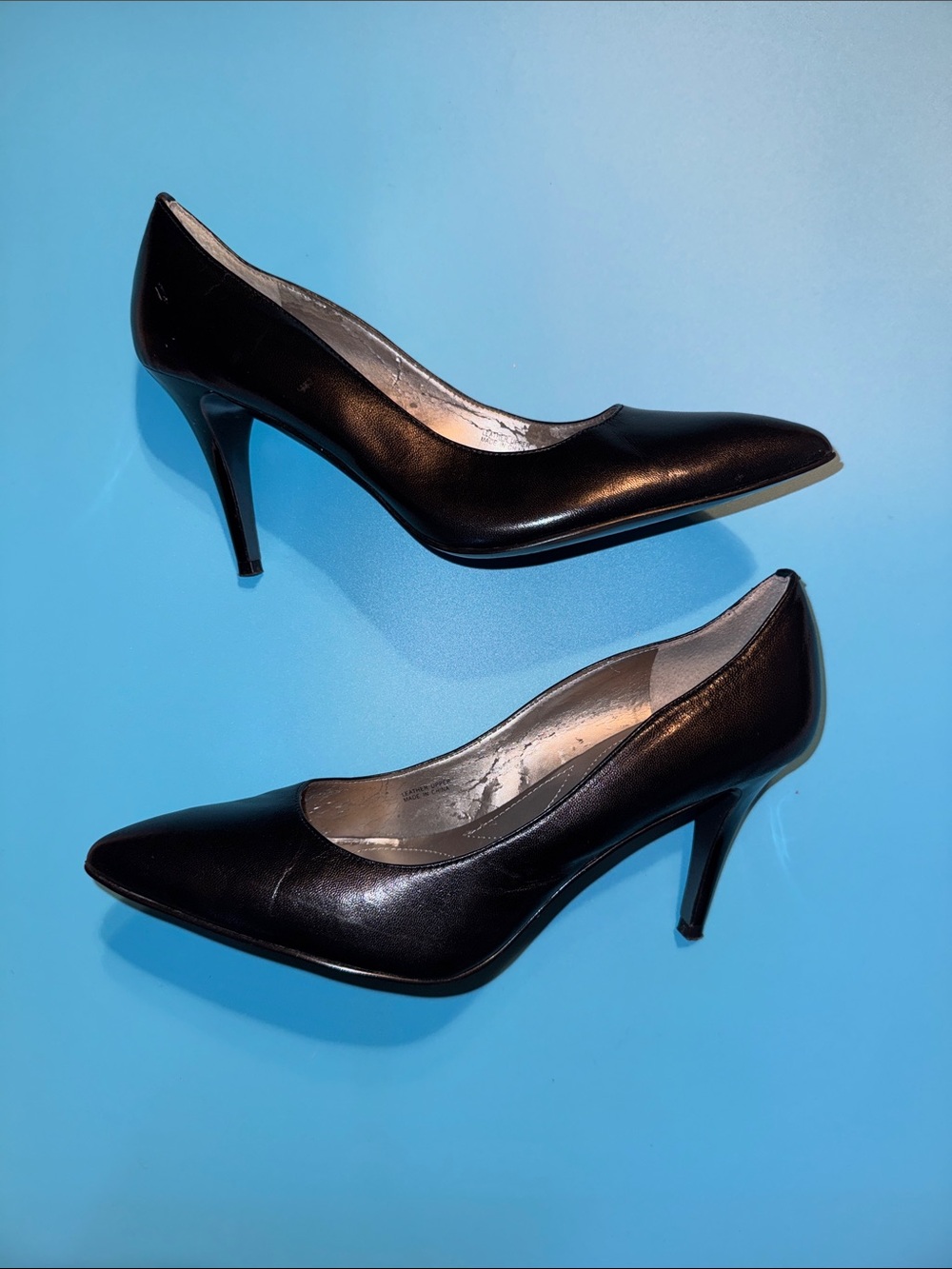 Tahari Classic Genuine Leather Black Heels Pumps Size 9.5